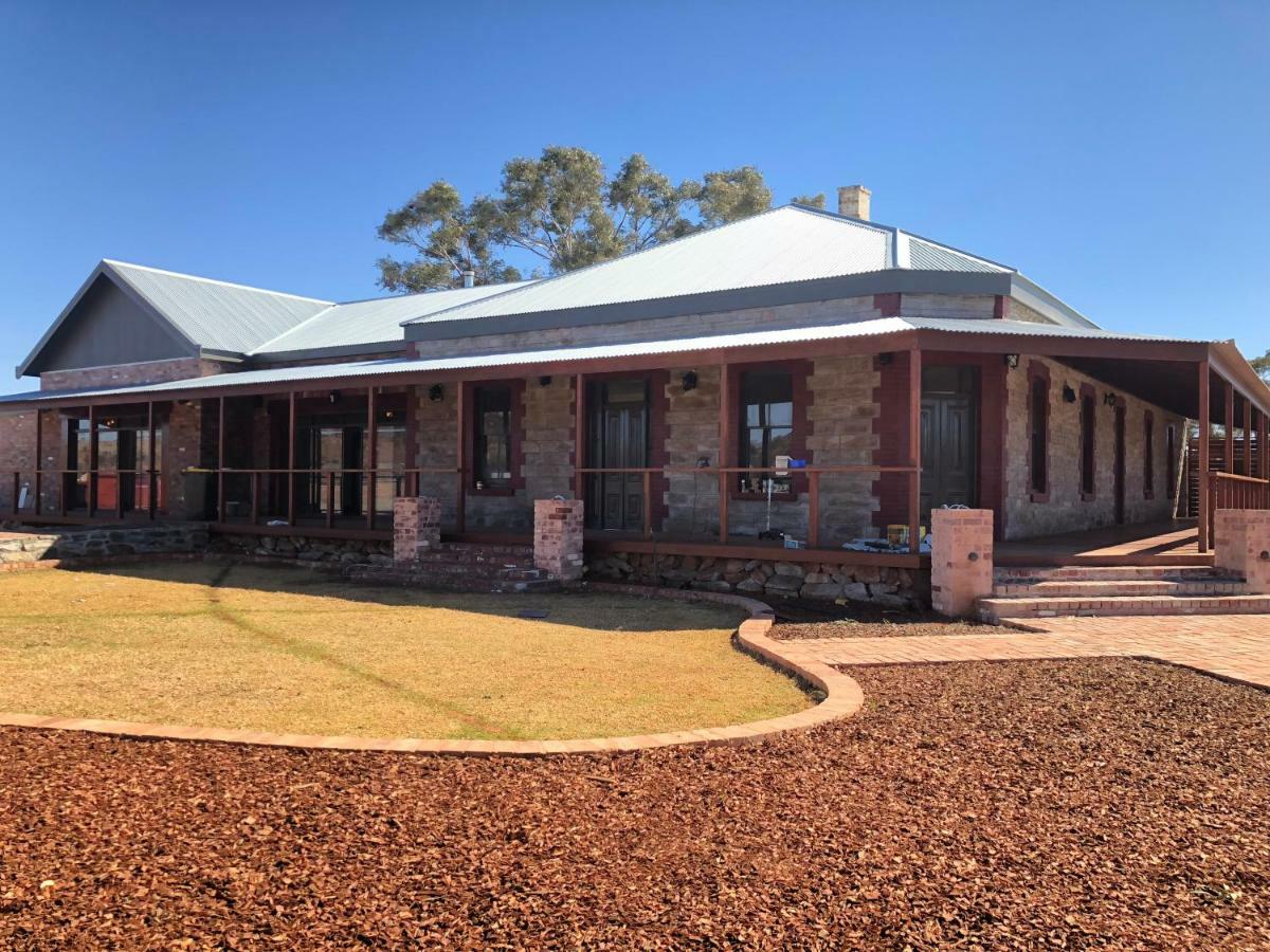 Broken Hill Outback Resort Buitenkant foto